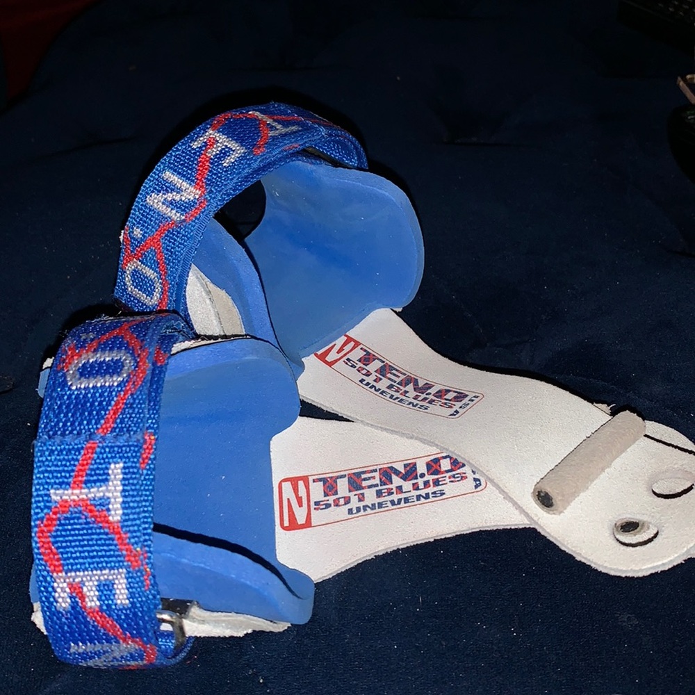 Gymnastic grips
